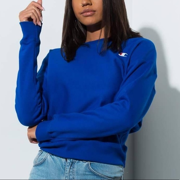 WOMEN’S CHAMPION SWEATSHIRT - Picture 2 of 5